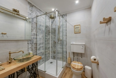 reforma integral de bano con instalacion de plato de ducha valdemoro